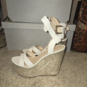 Enzo Angiolini mirror white sandals .. size 8 wedges heels